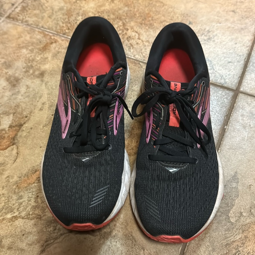 Brooks Women's Black with Pink Athletic Running Shoes